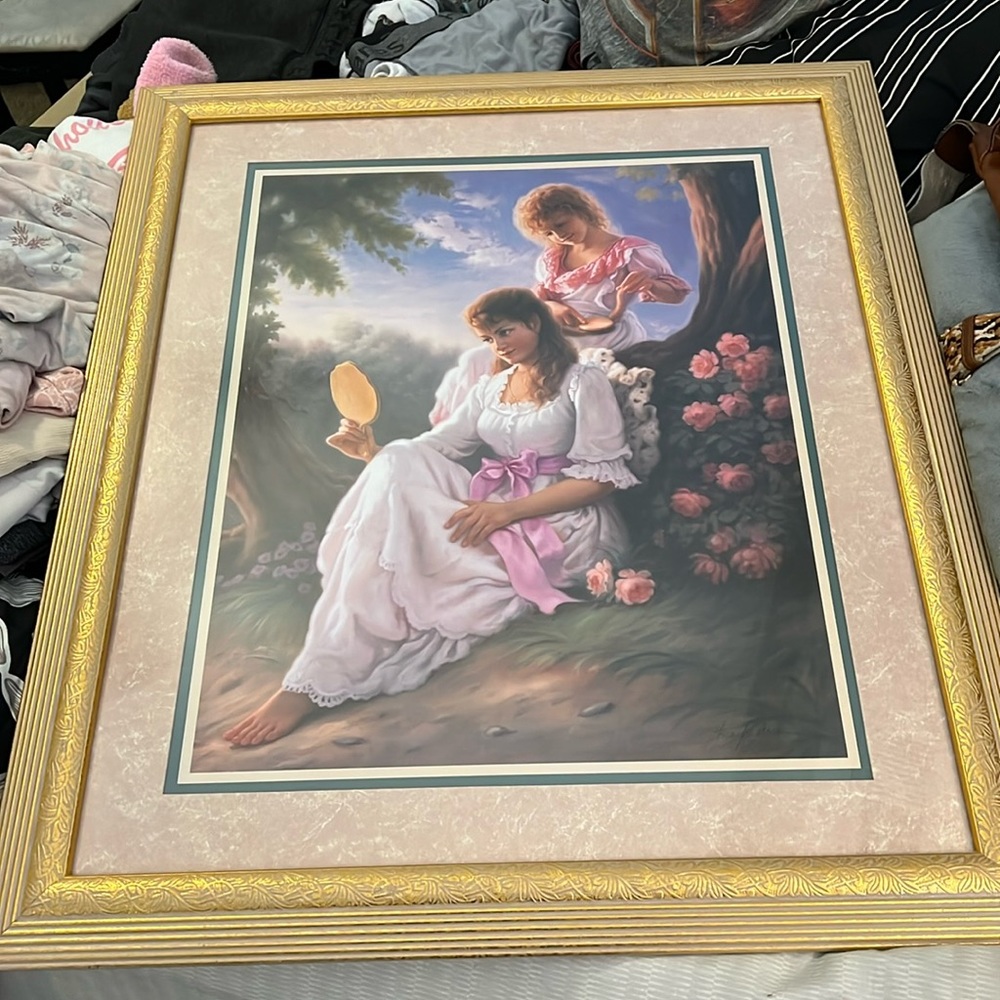 Home interior and gifts